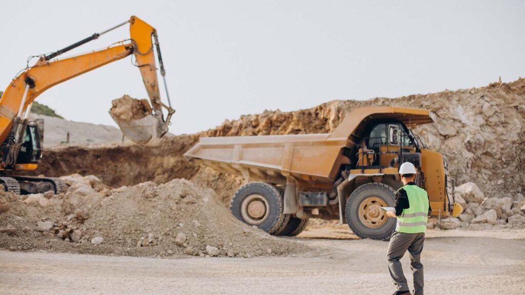 Why Are Heavy Haulage Solutions Essential For Oversized Mining Loads on servicetrending